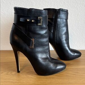Guess Shanda Boots Leather with Stiletto Heel Side Zip - Black - Size 7.5M